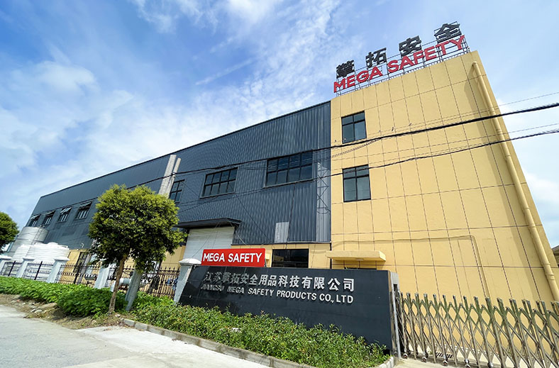 glove-manufacturer